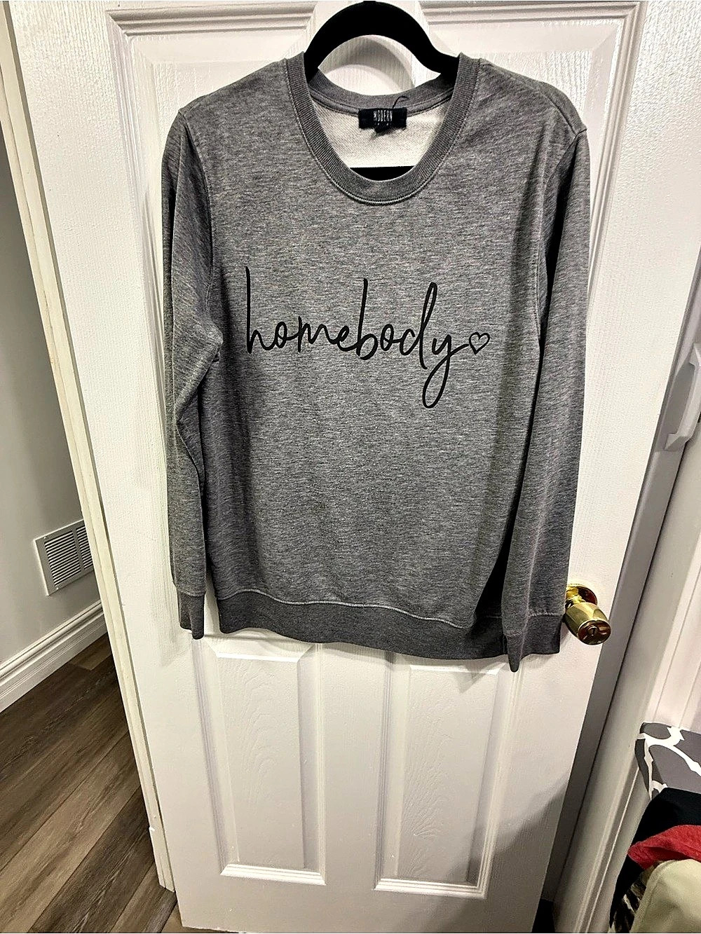 Modern Homebody Graphic Sweatshirt in Gray Size Medium